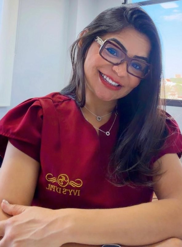Ivy's Cardoso — Profissional de Depilação